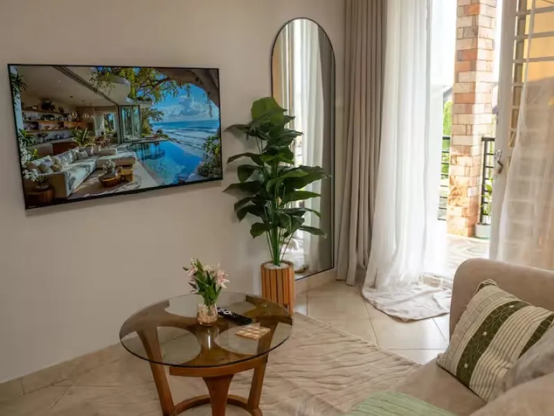 EVORAHouse: 1 bedroom in Muyenga Bukasa