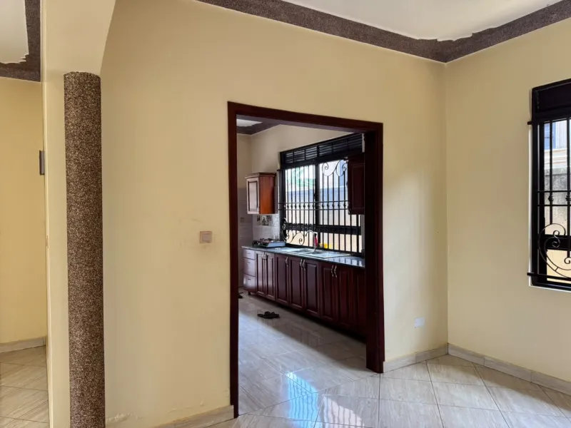 4 bedroom Family house for rent in Nsasa Residential Estate