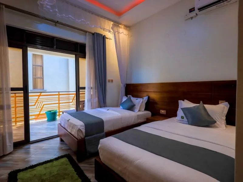 DE ALENA VILLAS AND HOTEL